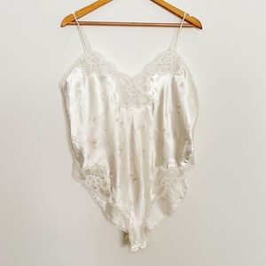 Gorgeous Vintage 80s Body Suit, Lingerie Sleepwear, Floral, Lace